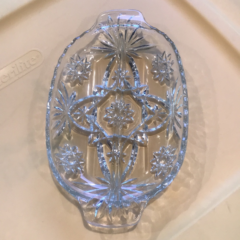 Oval Clear Crystal Glass Divided Candy Nut Relish  Serving Dish